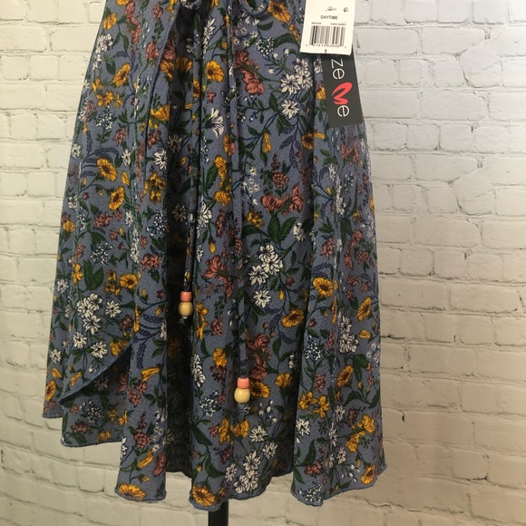 Floral Print Cold Shoulders Ruffles Wrap Dress - Picture 4 of 9